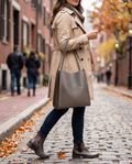 Stylish High-Quality Tote Bag for Fall/Winter 2023